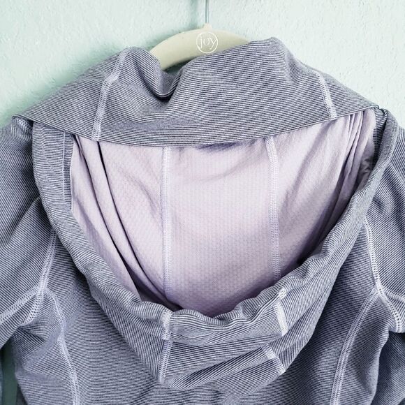 Lululemon Stride Jacket in Brushed Lilac - Picture 7 of 8
